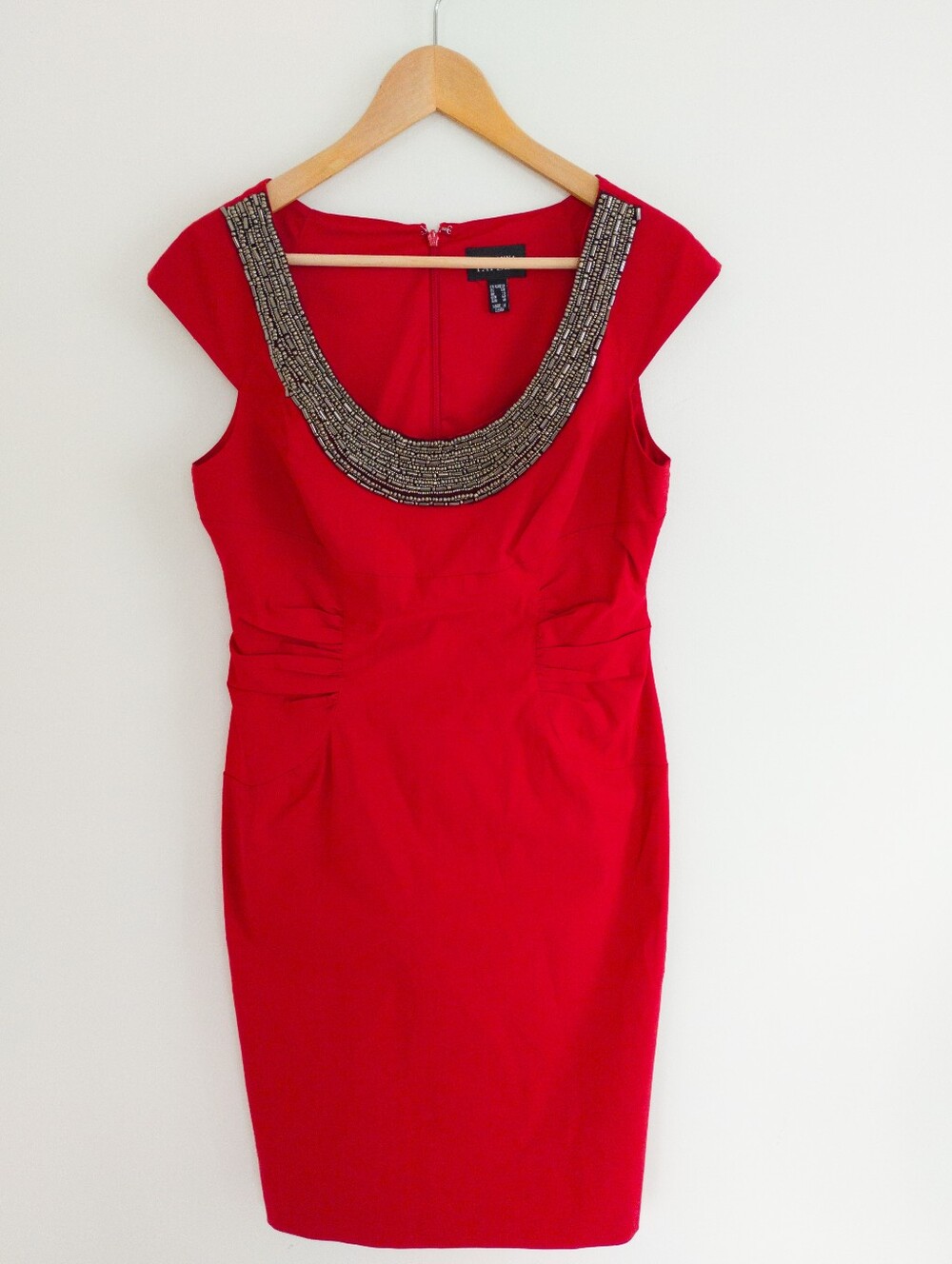 Adrianna Papell Red Beaded Neckline Sheath Dress Size 12 Cap Sleeve Cocktail